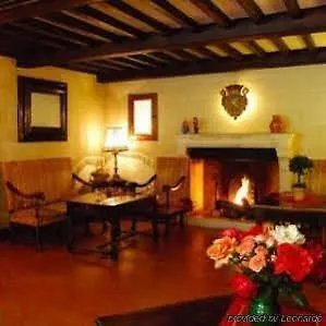 Le Prieure فندق 5*